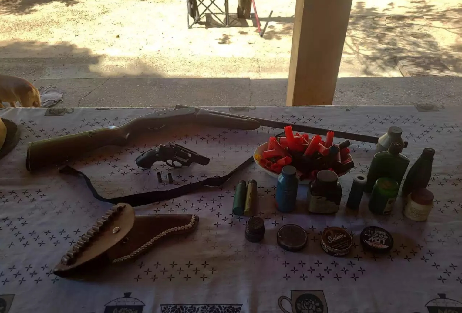 Operação contra pesca e caça termina com tiros, fuga a nado e 4 presos