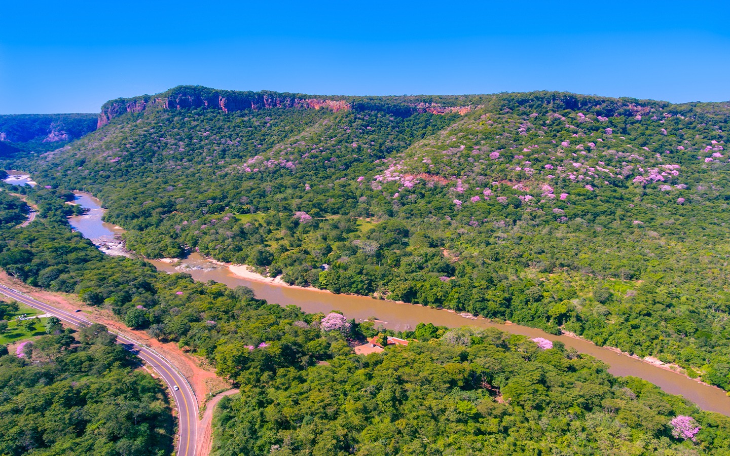Agesul homologa licitação de R$ 403 mil para projeto de pavimentação do acesso a Piraputanga