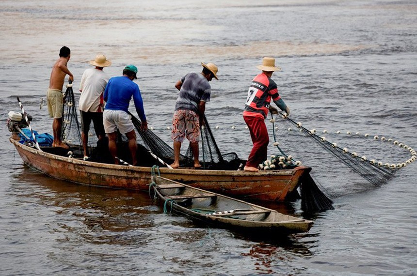 Governo inicia pagamento de seguro a 604 trabalhadores que vivem da pesca em MS