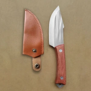 Mini Faca Cutelo Forjado Artesanal Rustico Com Bainha Churrasco Desossar Carne Camping  Cabo em madeira